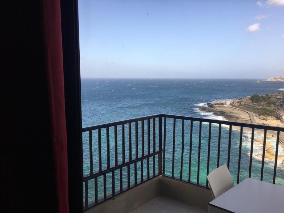 Roma Hotel Sliema Exteriör bild