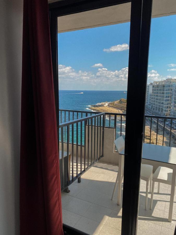 Roma Hotel Sliema Exteriör bild